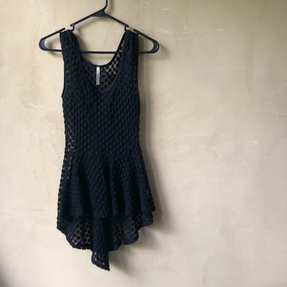 CUTE BLACK TEXTURED TANK TOP